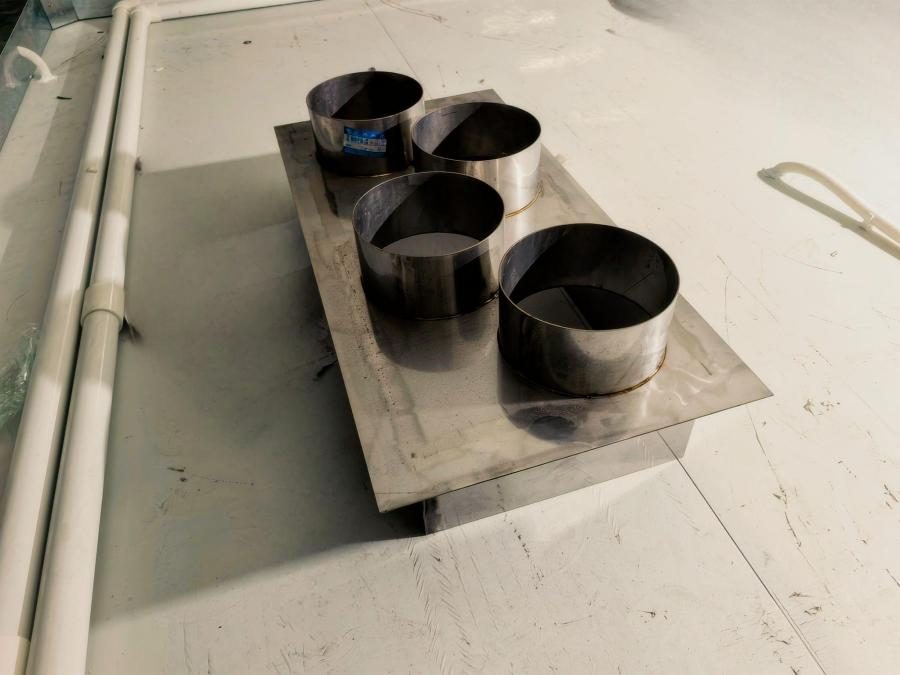 通风转接管实拍:不锈钢法兰口通风管件,用于FFU过滤器配套